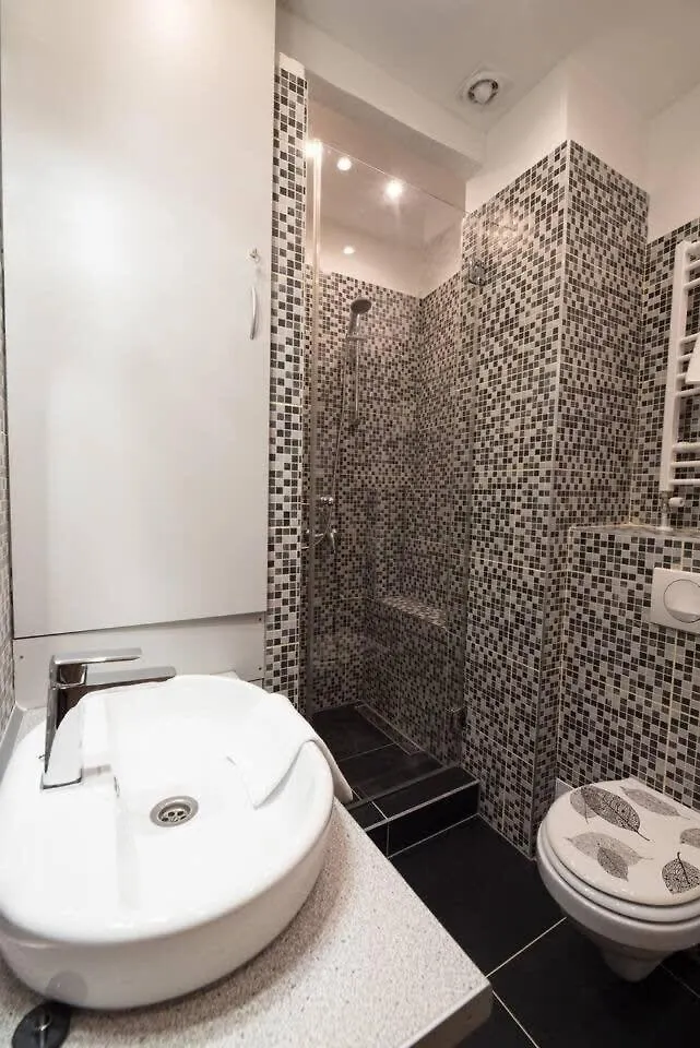 Ultra Central Large Home With Ac And Balcony Budapest 0*,
