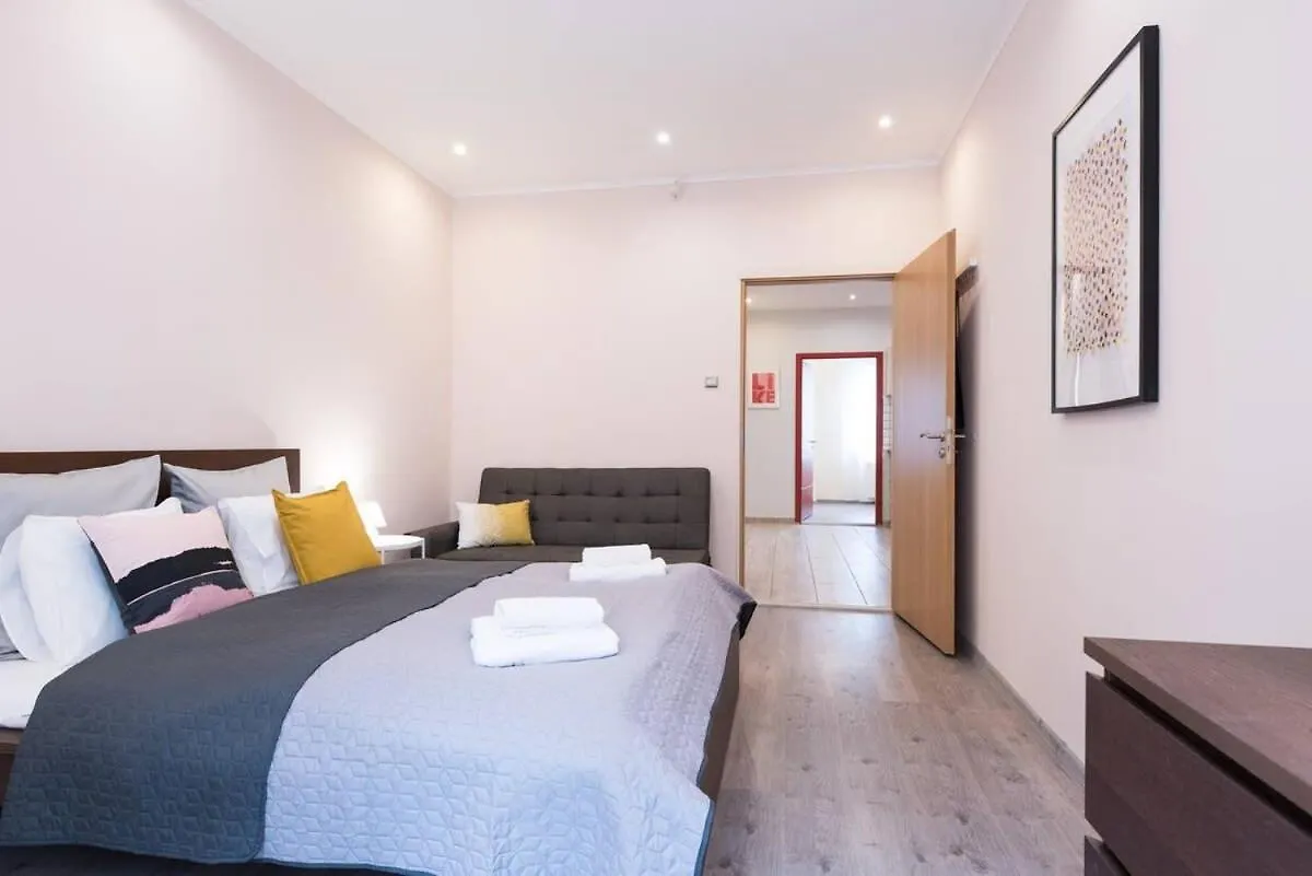 Ultra Central Large Home With Ac And Balcony Budapest Apartamento