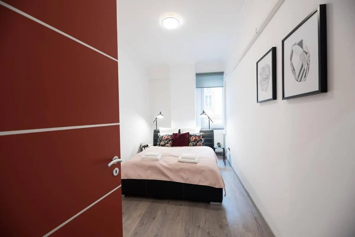 Ultra Central Large Home With Ac And Balcony Budapest Apartamento